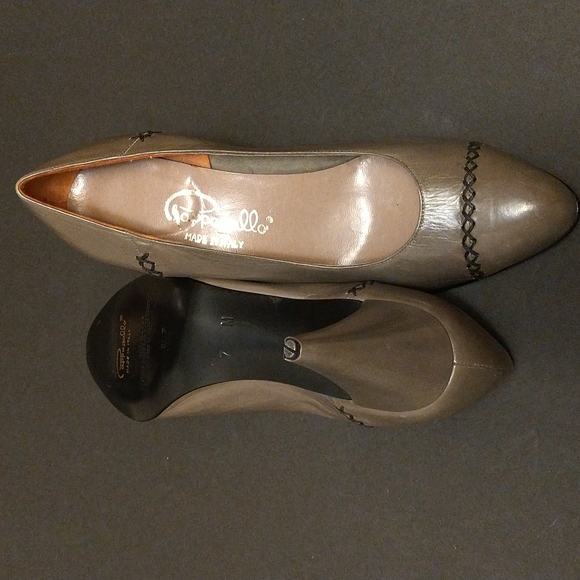 VGUC. Papagallo made in Italy heels. - Picture 9 of 12